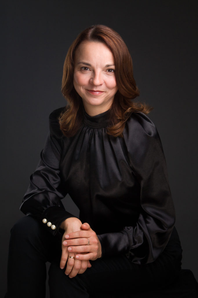 Zdjęcie przedstawia osobę - nauczyciela: Joannę Solecką